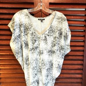 UmGee Sparkly Dolman Tee, Medium